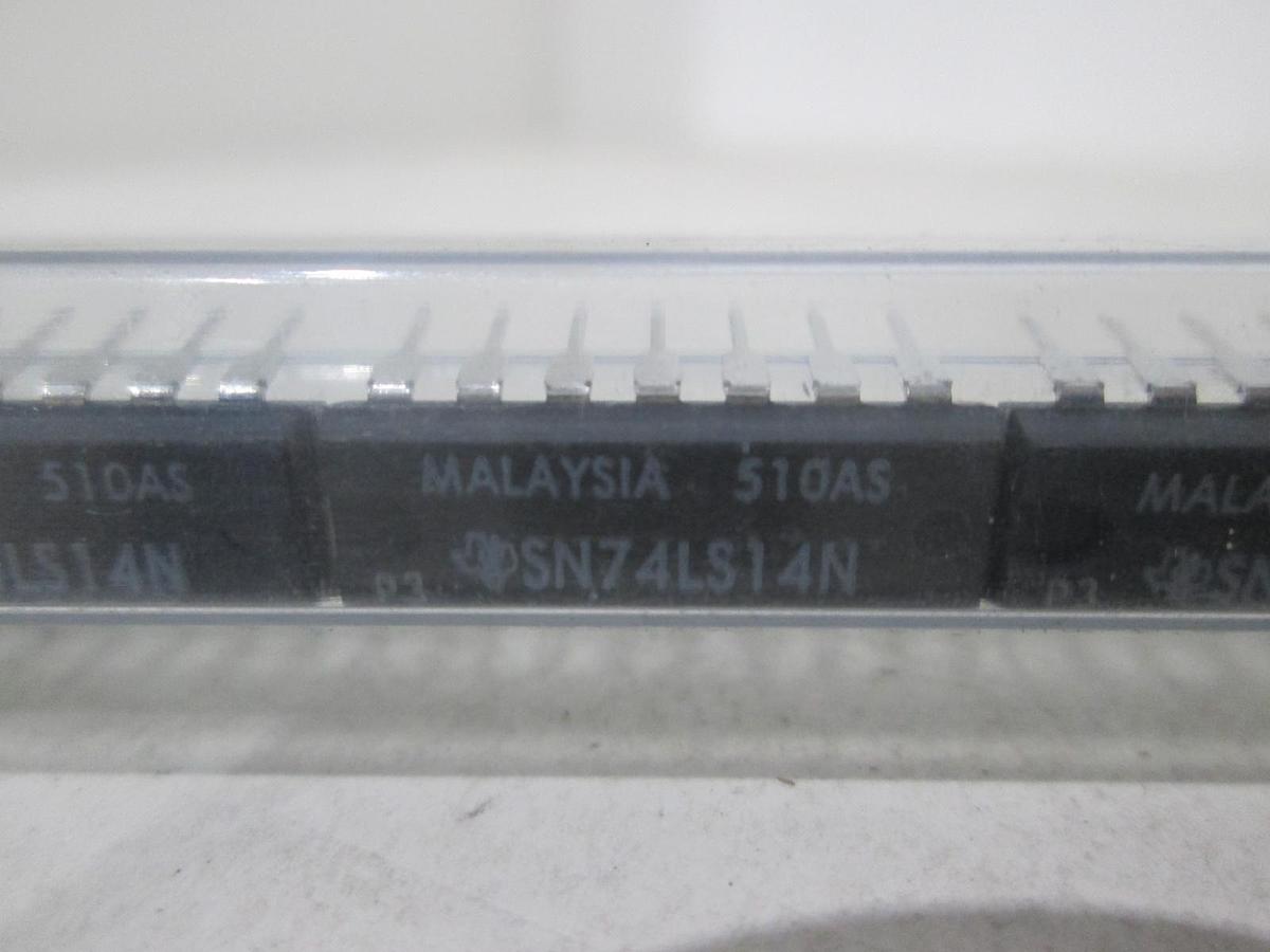 Texas Instruments, SN74LS14N, Integrated Circuit, New, Lot of 17