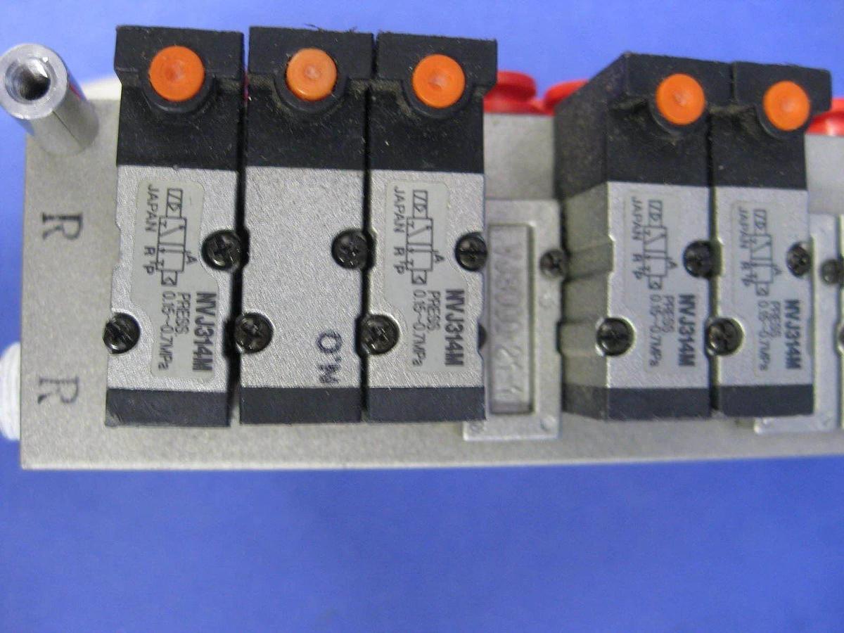 Used SMC Solenoid Valve Manifold Assembly with 5 - NVJ314M Valves