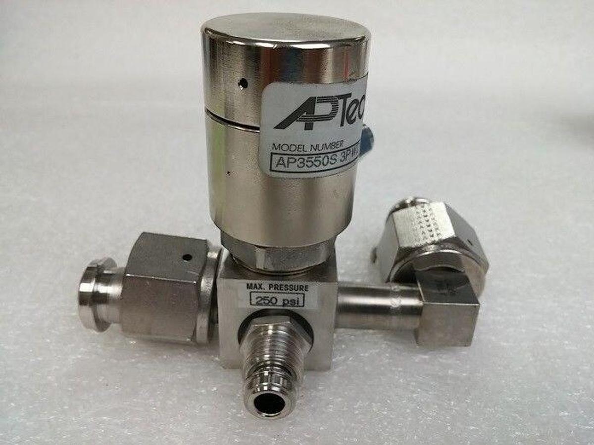 Aptech AP3550S 3 Port Valve, 1/2"FVCR x 1/2" FVCR x 1/4"MVCR , Used