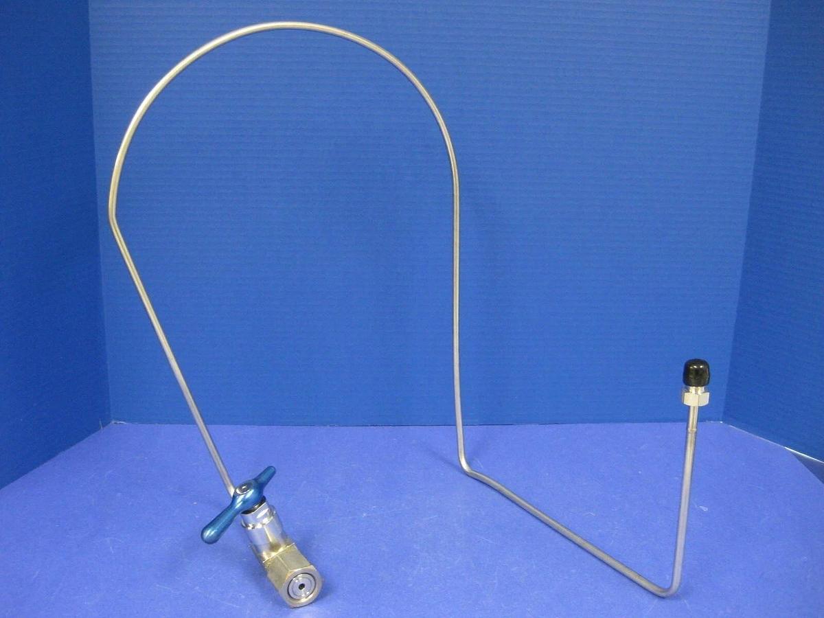 Used Semi-Gas Pigtail for High Purity Gas Panel: CGA 320 Bottle Fitting w/ Valve