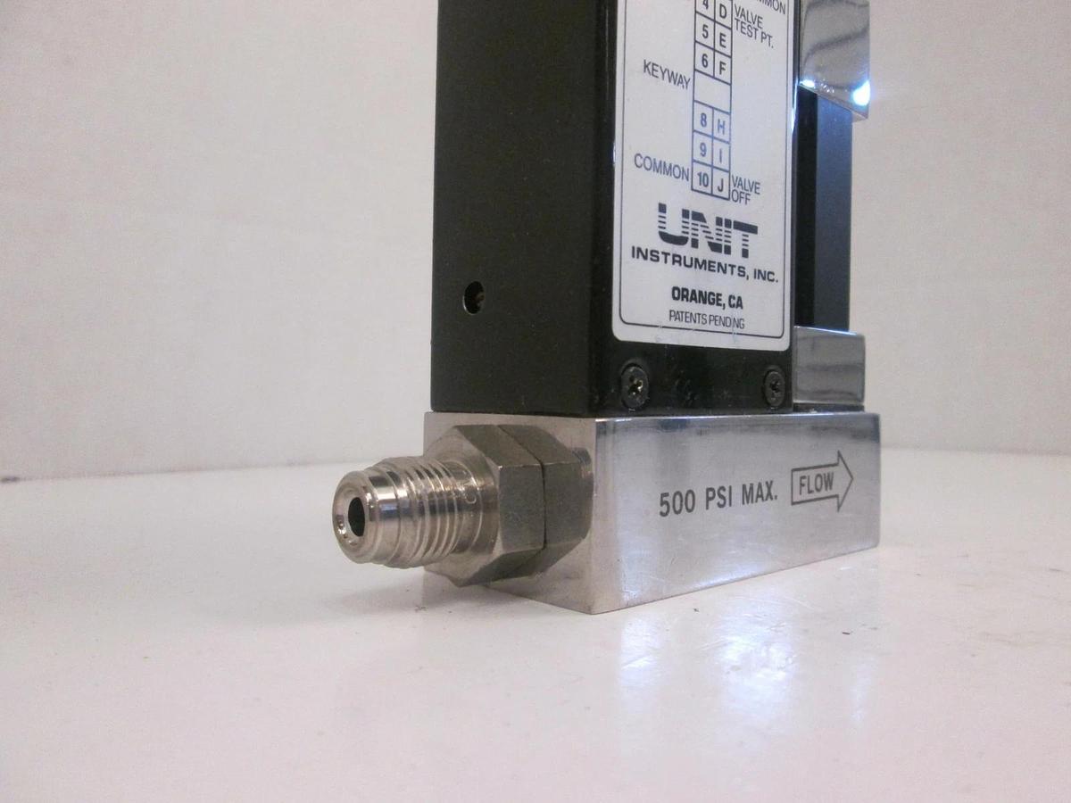 Used Unit UFC-1000, MFC, Mass Flow Controller, CHF3, 200 SCCM, Used