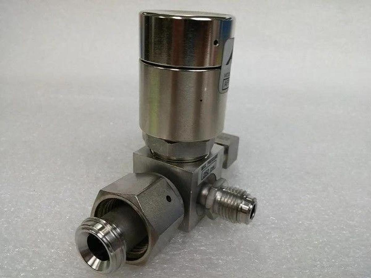 Aptech AP3550S 3 Port Valve, 1/2"FVCR x 1/2" FVCR x 1/4"MVCR , Used