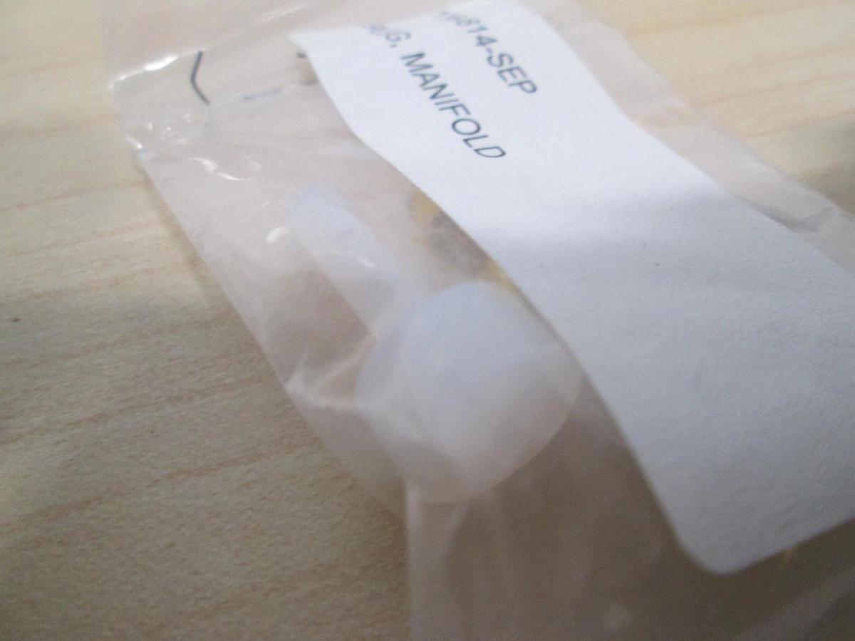 ASML, Plug, Manifold, 116-814, New. Lot of 50