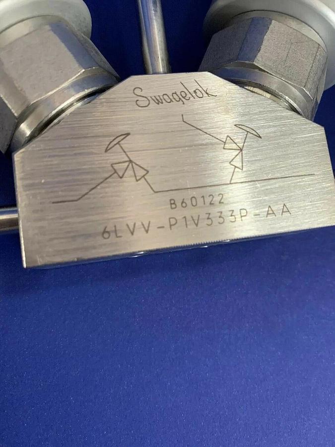 Used Swagelok 6LVV-P1V333P-AA Diaphragm Sealed, 2-Valve, 3-Port Monoblock, NC, Used