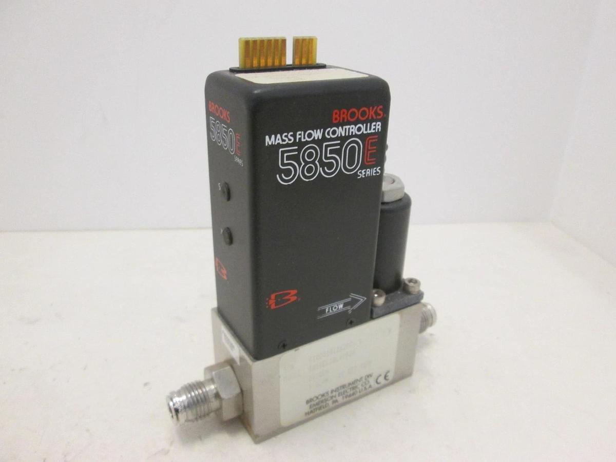 Used Brooks 5850E, Mass Flow Controller MFC, O2, 0-5 SLPM, 1/4" MVCR, Used