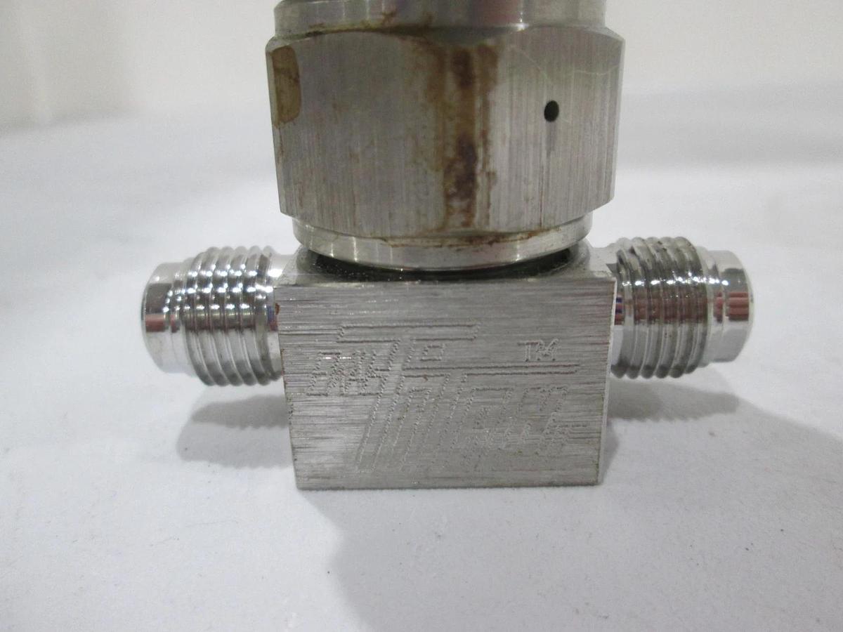 Used Parker UHP/ Ewal, Titan Manual Valve, Used