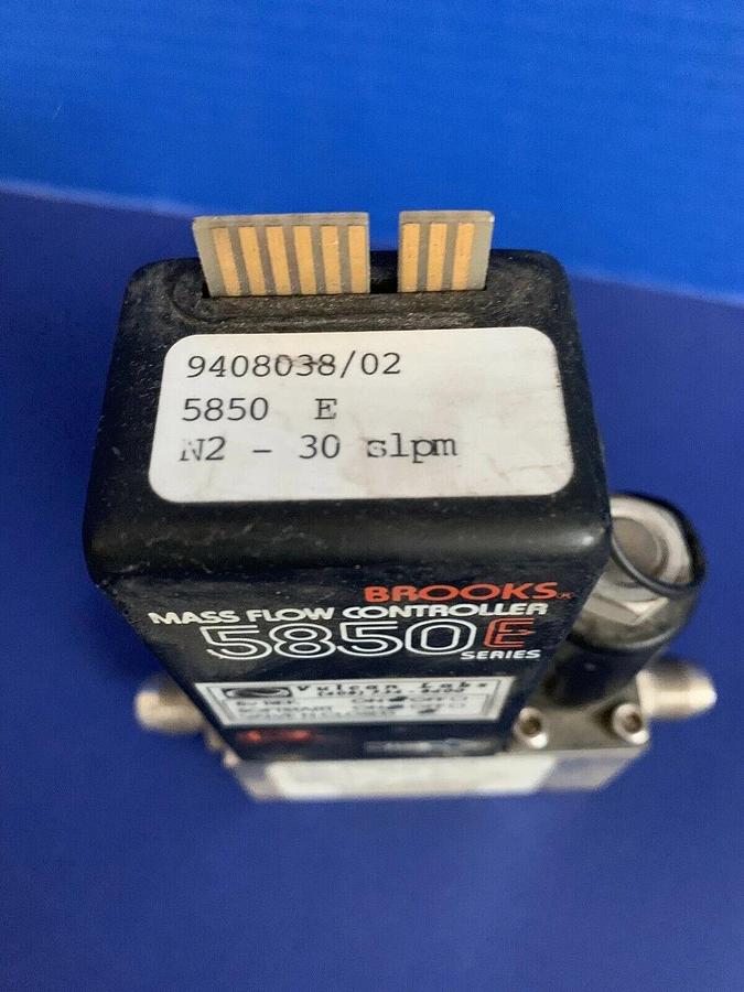 Used Brooks 5850E, Mass Flow Controller MFC, N2, 30 slpm, 1/4" MVCR, Used