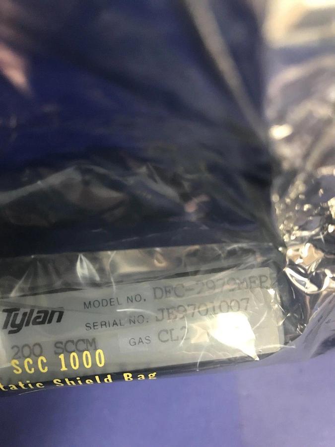 Refurbished Tylan 2979 MFC Mass Flow Controller CL2, 200 SCCM, Block Mount, Rfrb