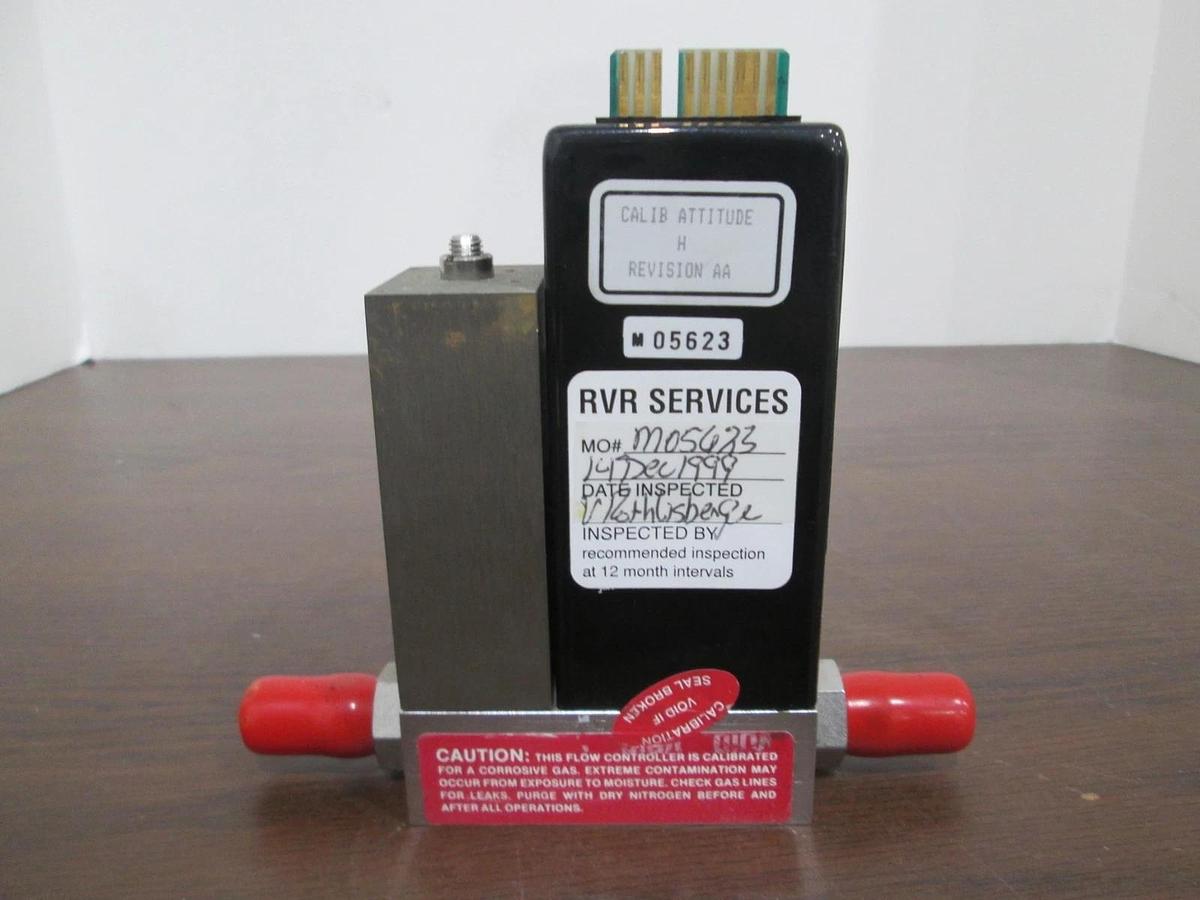 Used Unit, UFC-1200, 50 SCCM, SiH2Cl2, Mass Flow Controller, 1/4" Port, Used