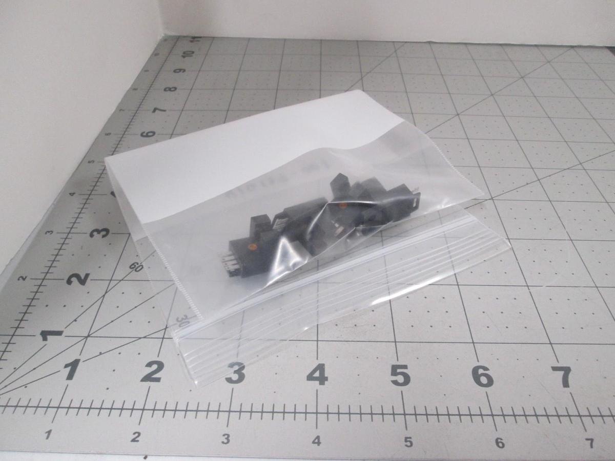 Used SUNX, PM-Y54, Photoelectric Sensor, New, Lot of 4