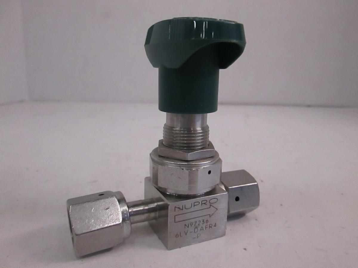 Used Nupro 6LV-DAFR4-P Manual Valve w/ Green Handle, 1/4" FVCR/FVCR, Used
