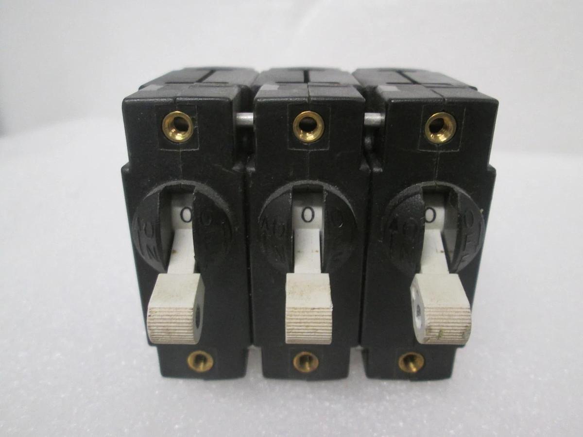 Potter & Brumfield, W69-X2Q12-15, Circuit Breaker, 3 Pole, 15A, 111-7004, New