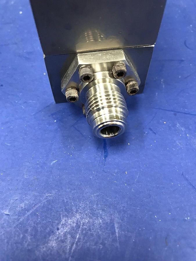 Used Unit UFC-1260AU, MFC, Mass Flow Controller, N2, 1 SLM, 1/4" MVCR, Used