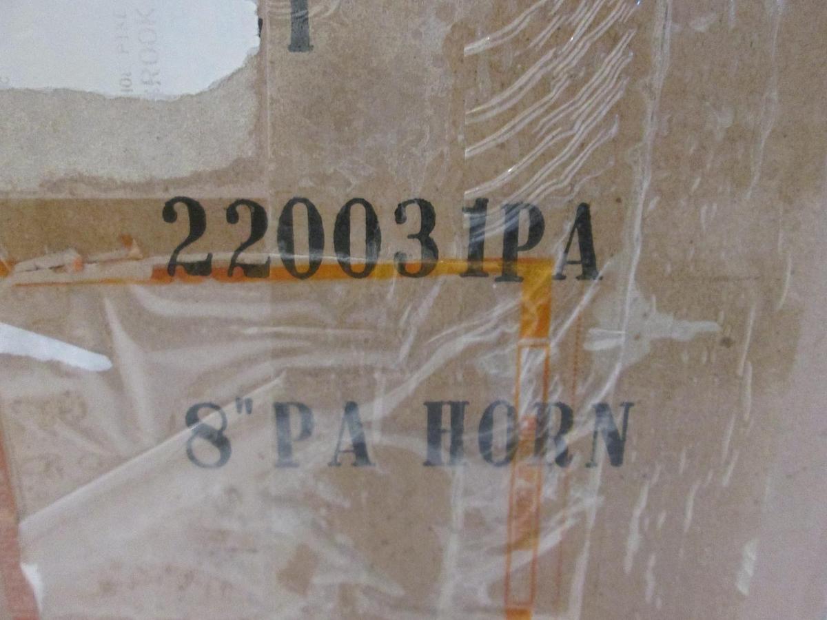 Used Radio Engineering, 220031 PA, Truck Horn w/ Base, 30W, 4 Ohms, New