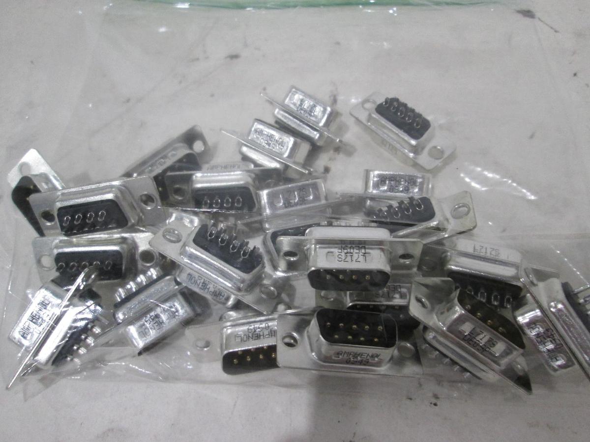 Used Amphenol, L717SDE09P, Male 9 Pin Connector, New, Lot of 23