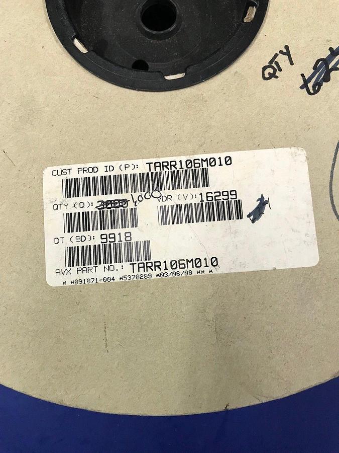 AVX 173D106X0010VTCTI060 Tantalum Capacitors, 106 CaP, 10V, 20%, Reel of 1000