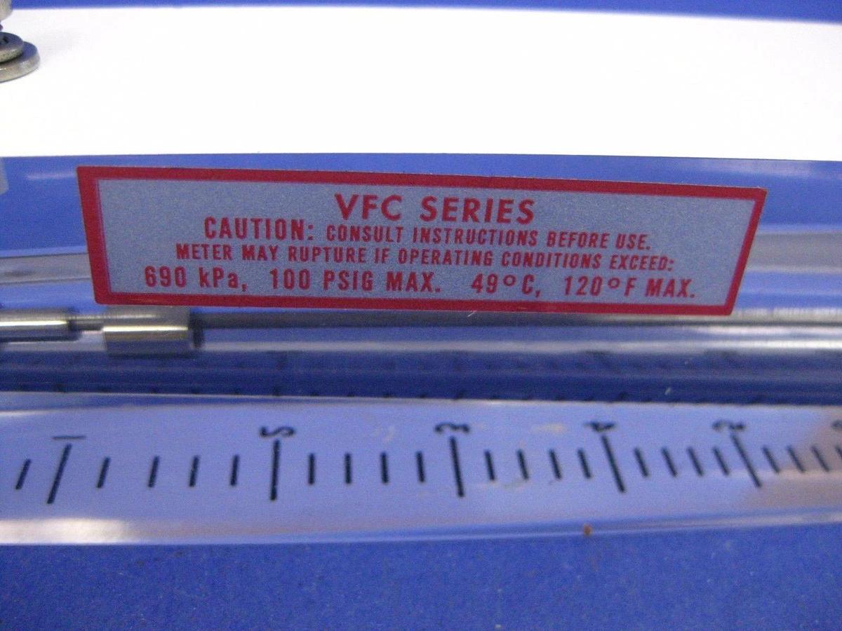 Used Dwyer VFC-131 Visi-Float Flowmeter, 100-700 LPM Air, Used