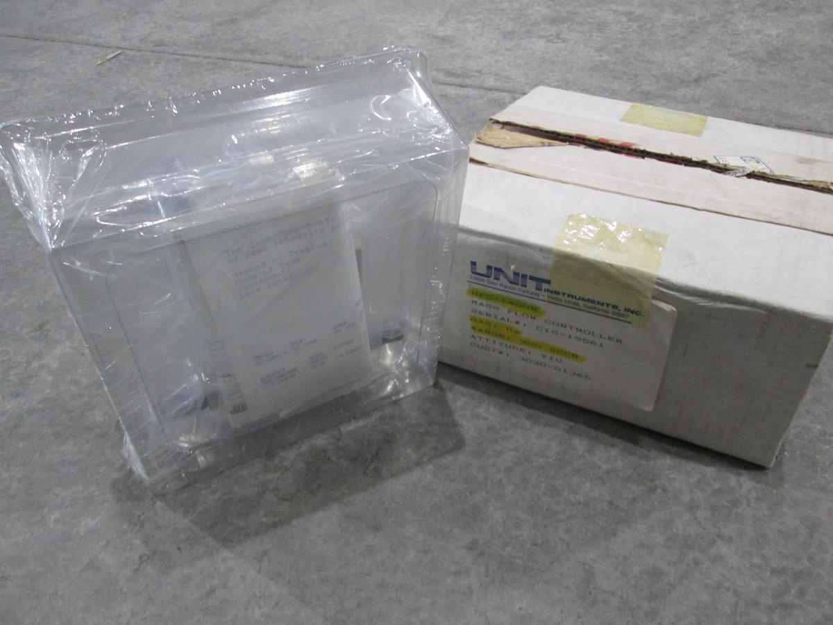 Used Unit, UFC-1400N, Mass Flow Controller, H2, 300 SCCM, New