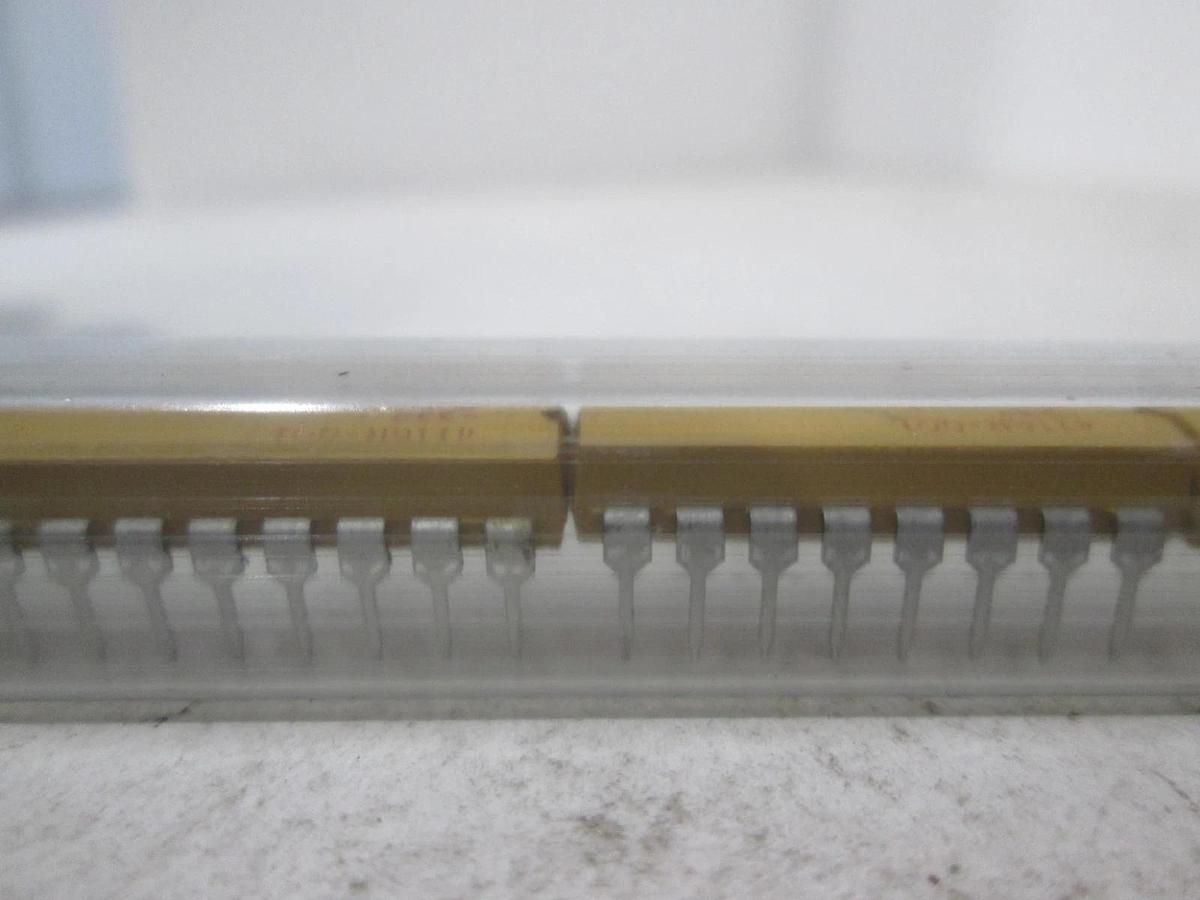 Dale, 411GR-OG1, Integrated Circuit, New, Lot of 23