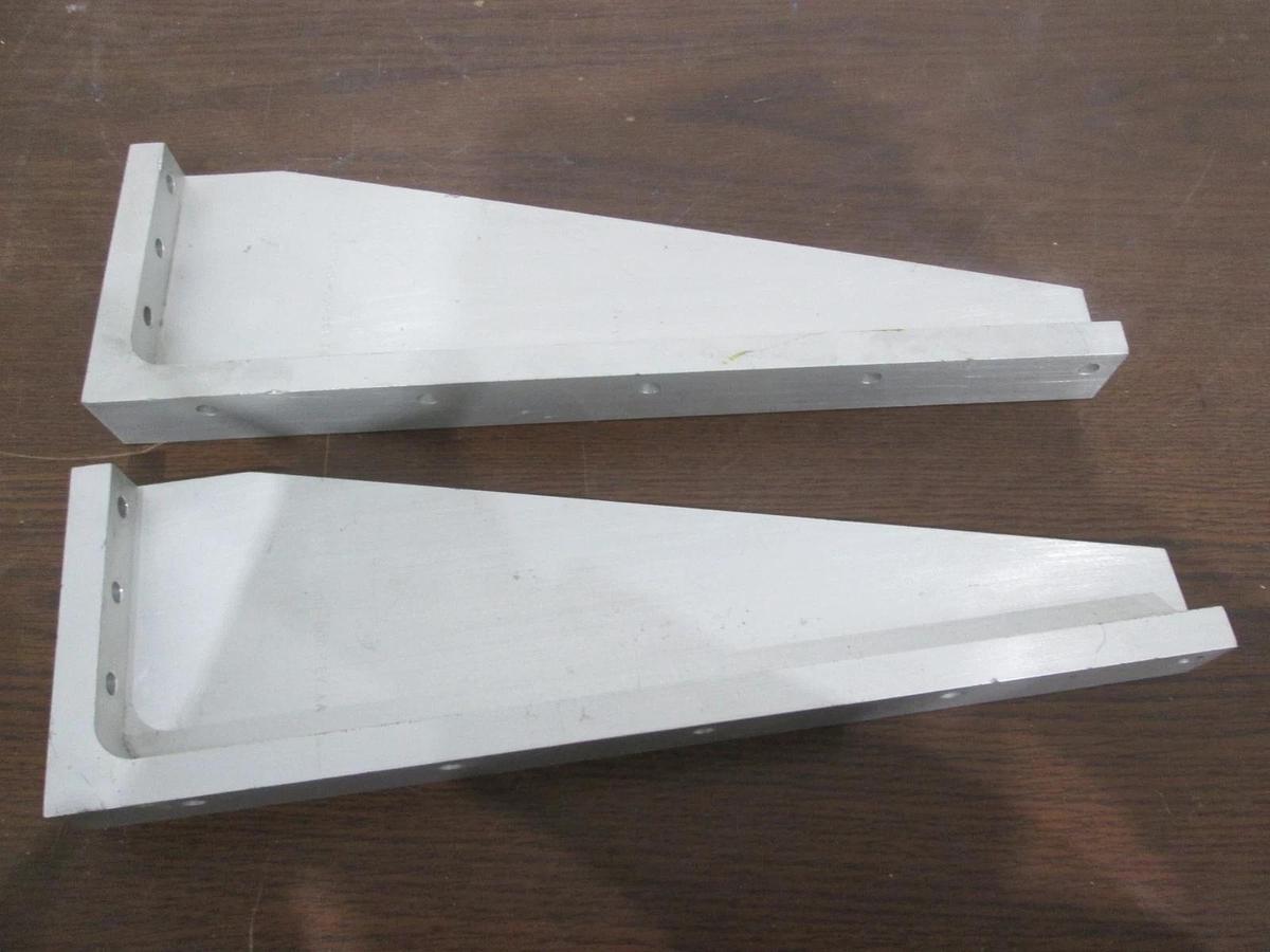 Used AMAT, 655-772911-00 (2), 655-772910-000 (2), Fixture Brackets, Used, Total lot 4