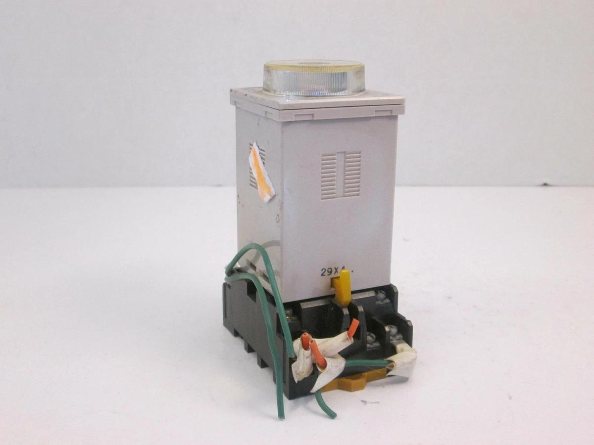 Used Omron H3BA With Base 24 VDC, 5A, Used