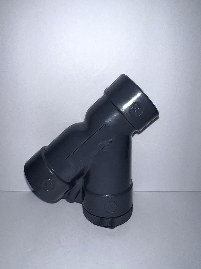 Used HAYWARD Y Strainer: PVC, 1 in, Socket, Mesh, 7 mesh, 125 psi, 4 5/8 in Ht, PVC,