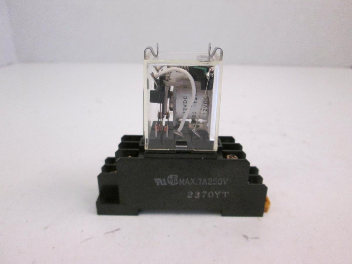 Used Omron Relay MY2N-D2 w/ Base