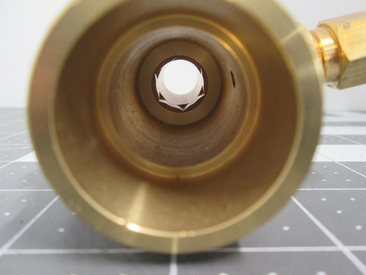 Used Griswold Controls 1/2" C15D Hydronic Coil Fitting Union Port Adapter with P/T Plug