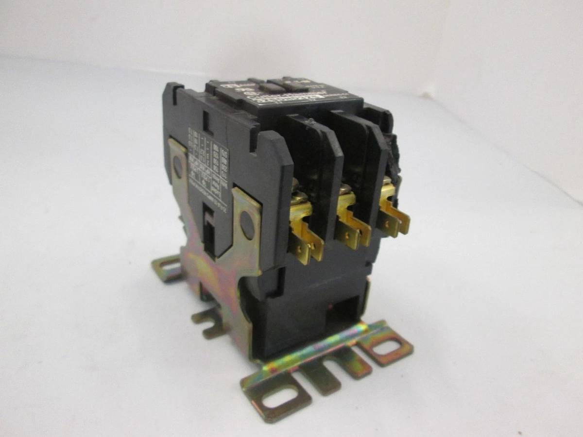 Used Cutler-Hammer, C25DND325, Contactor, 25A, Used