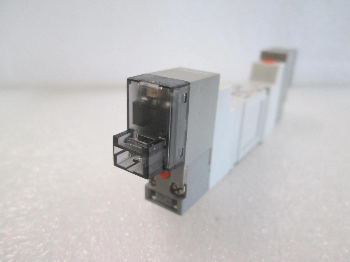 Used SMC, SY3240-5LOZ, Solenoid Valve, Used