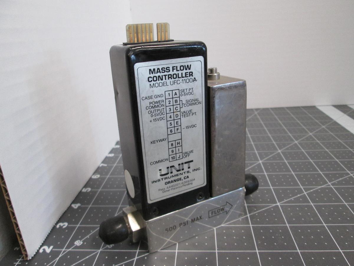 Used UNIT Instruments, UFC-1100A, Mass Flow Controller 1500 SCCM He Helium MFC 