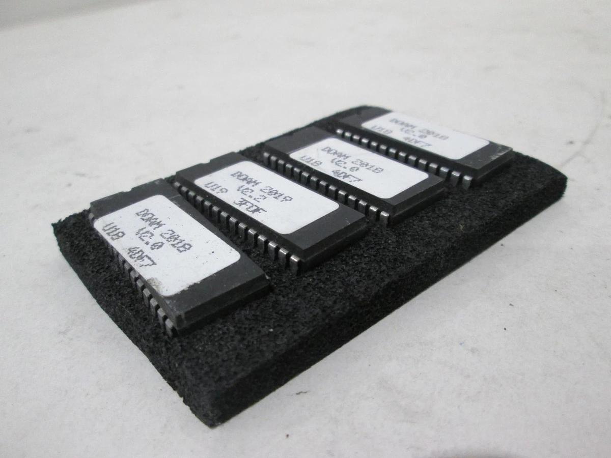 Used Texas Instruments, DOAM 2018 V2.0, Integrated Circuit, Used, Lot of 4