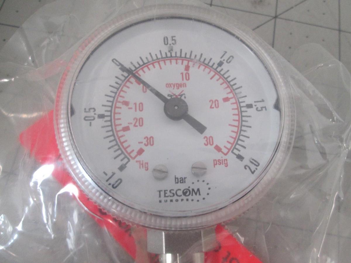 Used Tescom, Span Gauge, Dual Dial 2", -1.0 - 2 Bar, -30-0-30 PSIG, New