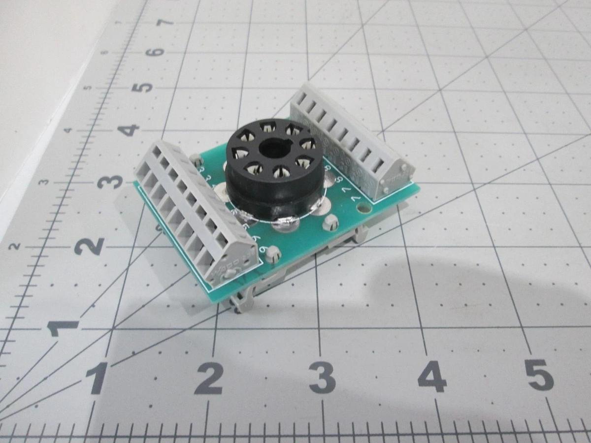 Wago Relay Socket adapter, 8 Socket w/Wago 236 Terminal Block, New