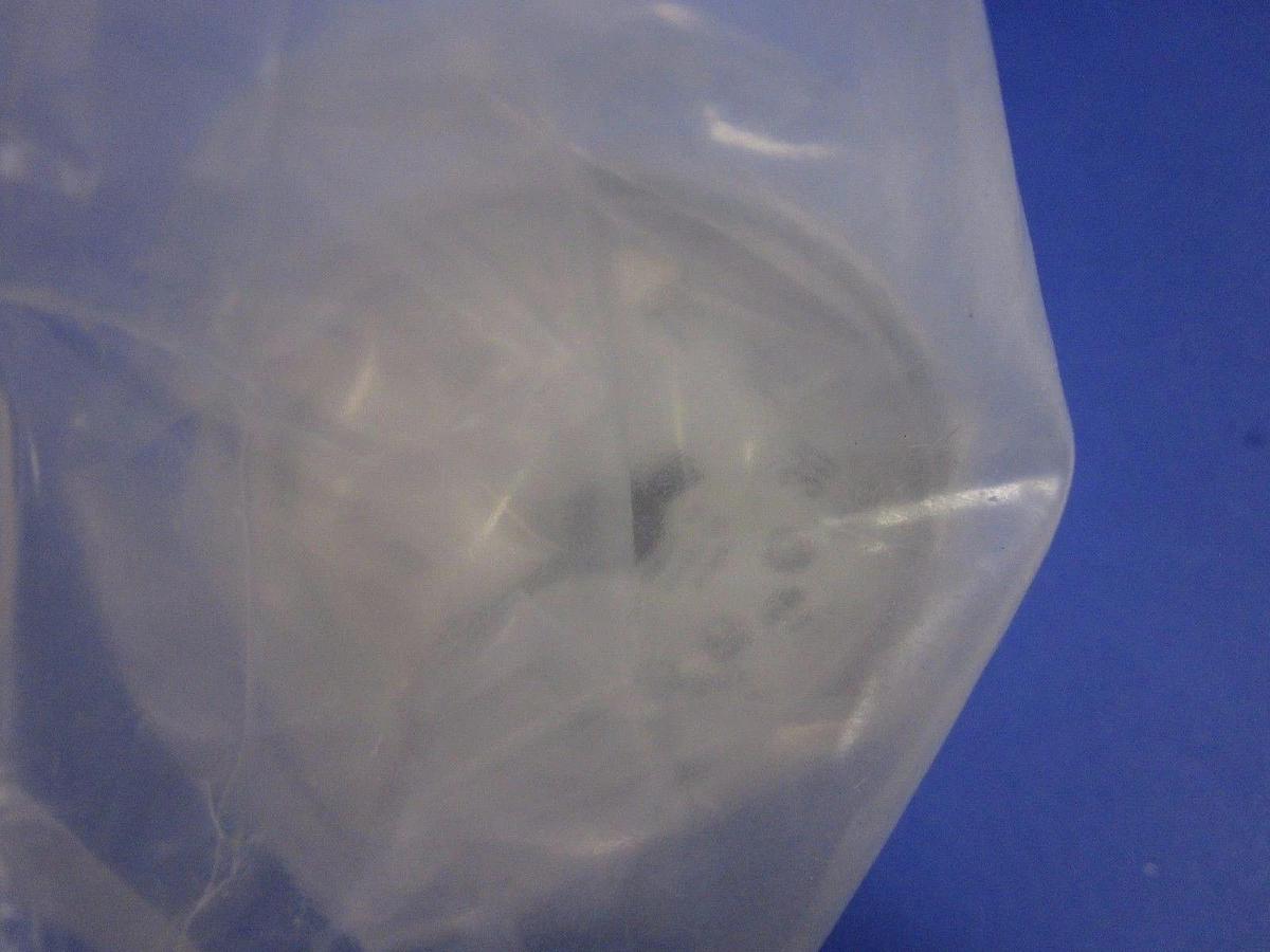 Used Ametek C 1535, Cleanroom Gauge, 30-0-30 psi, 1/4" FVCR Back Mount, New