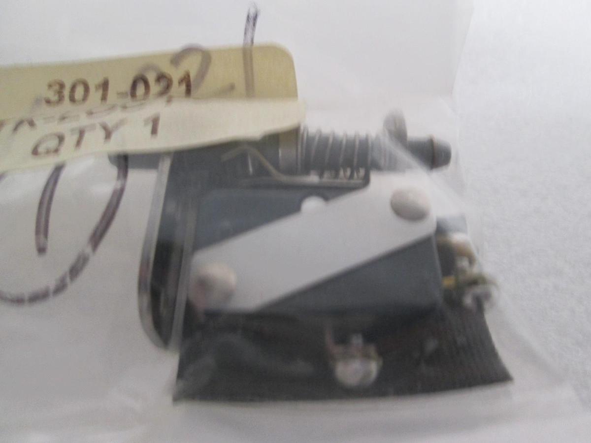 Micro Switch, 22AC1 9514, Door Interlock Switch, 301-021, New