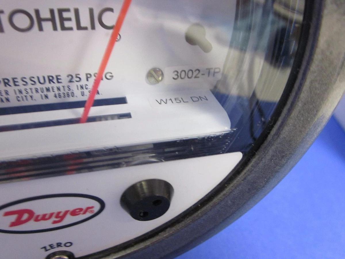 Used Dwyer 3002-TP Photohelic Pressure Switch/Gage, 0-2.0" of Water, Used