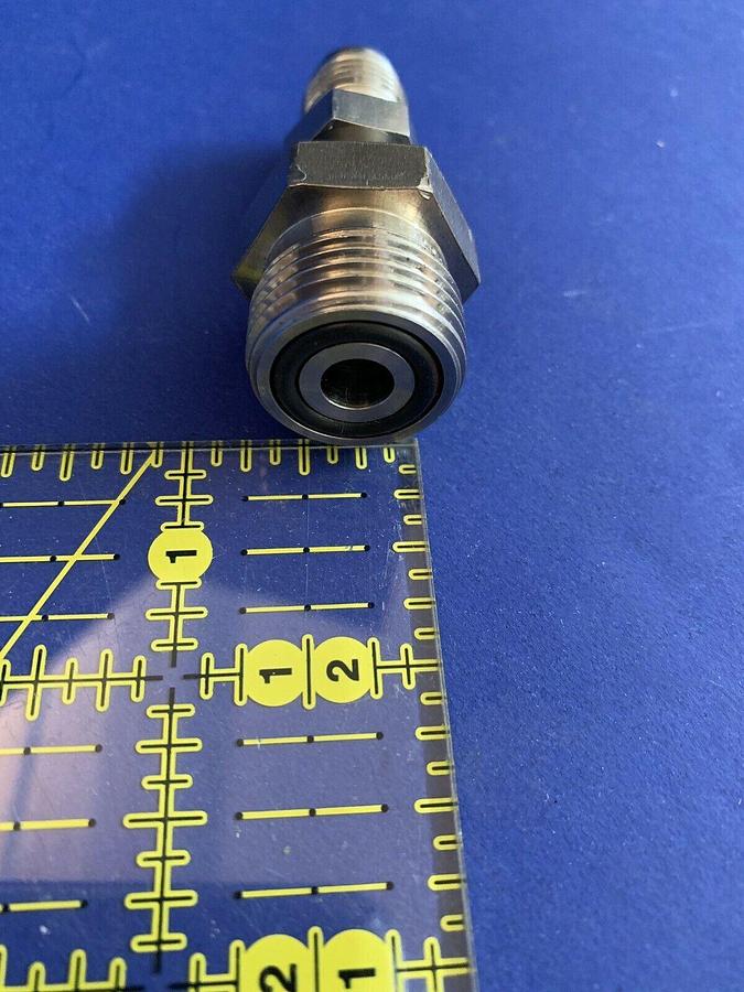 Used Swagelok Reducing Connector, 1/2" MVCO (3/8" Tube) x 1/4" MVCR, Used