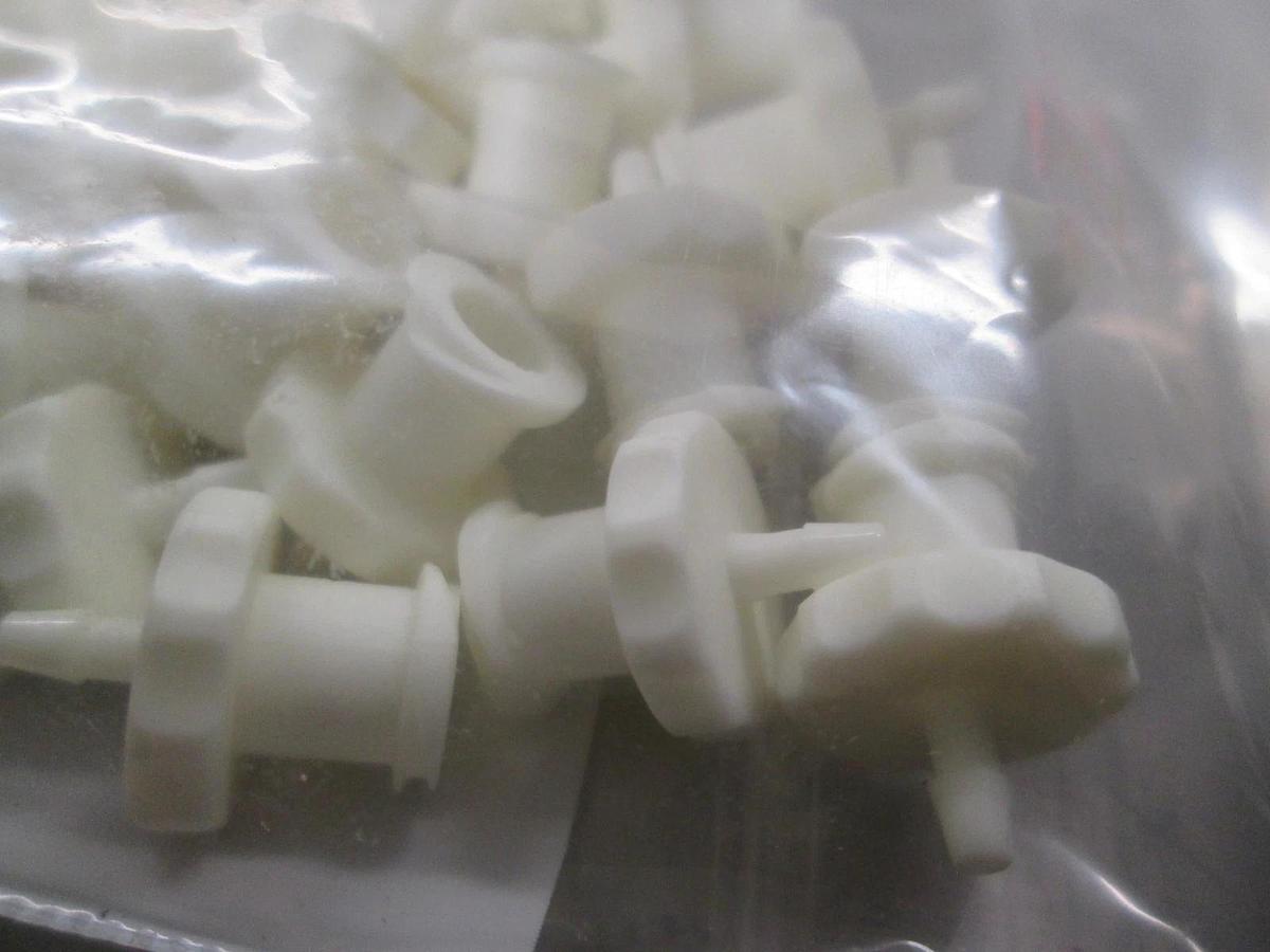 Plug In, 206-997, New, Lot of 65