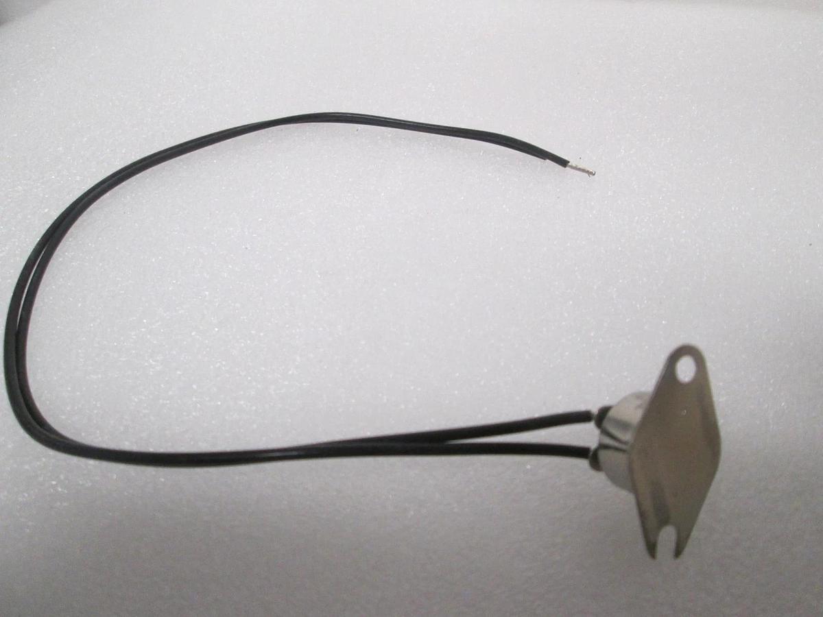 Elmwood, Temperature Switch, 3100-3-1390 L500, New, Lot of 50