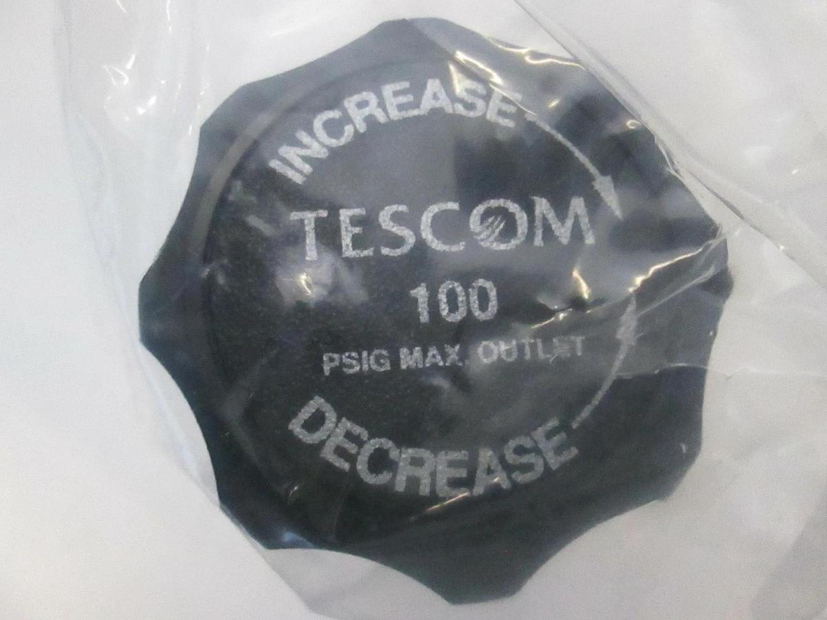 Tescom 64-2642KT690-117, Pressure Regulator - 2 Port, Male VCR Elbow