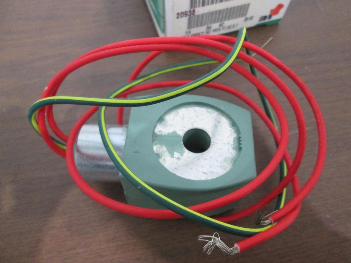 Used Asco, 8260G071, Solenoid Valve, 1/4", 120PSI, New