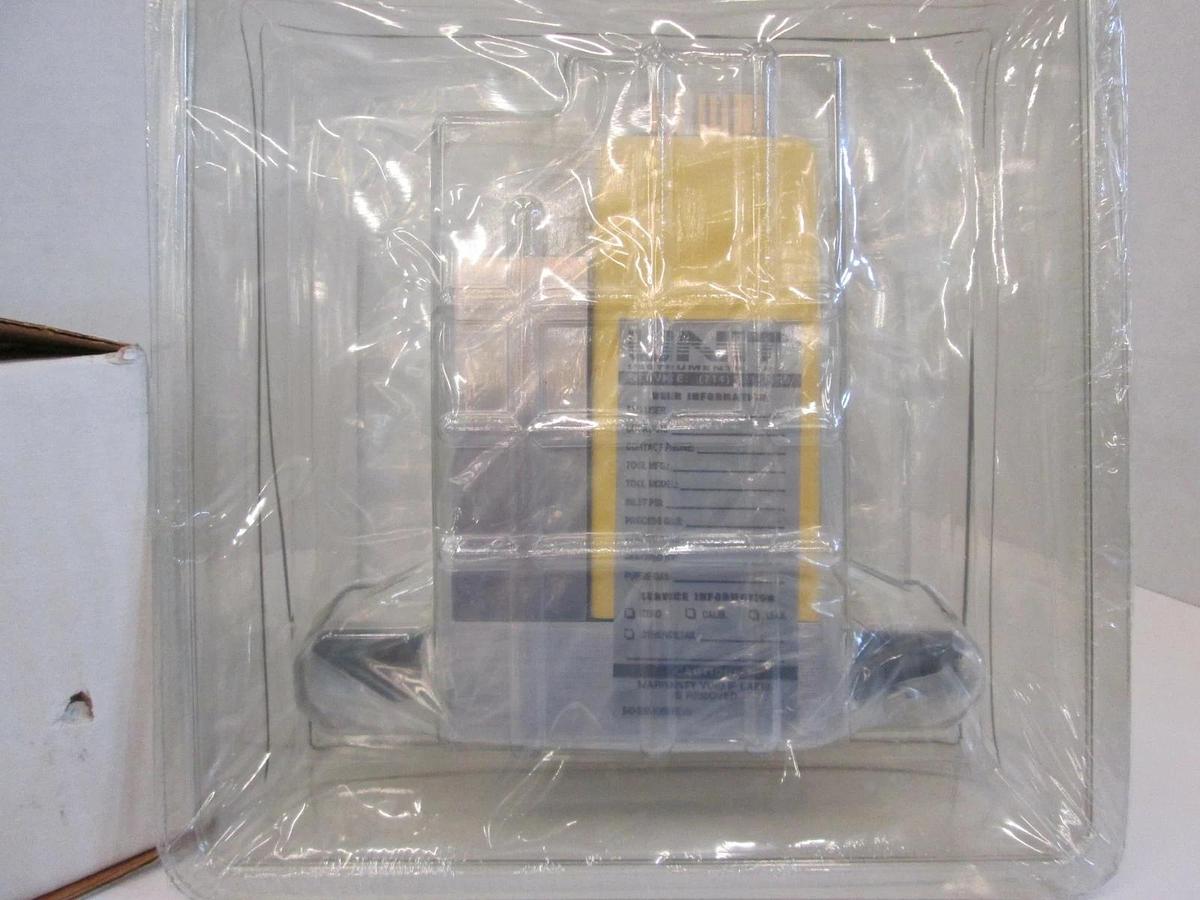 Used Unit UFC-1100 Mass Flow Controller MFC, O2, 3 SLM, 1/4" Male