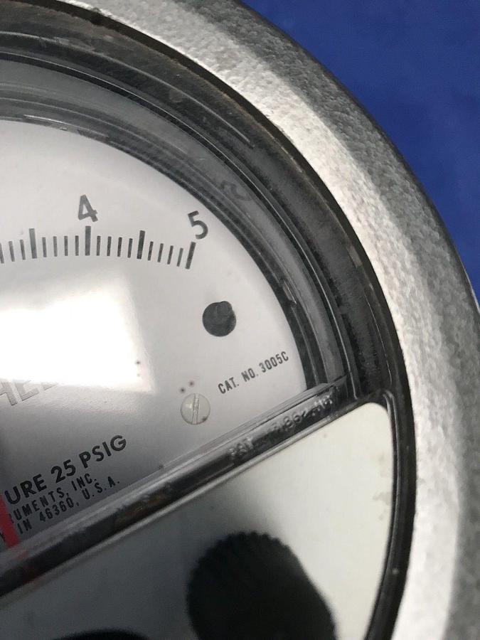 Used Dwyer 3005 Photohelic Gauge 0 to 5",  used