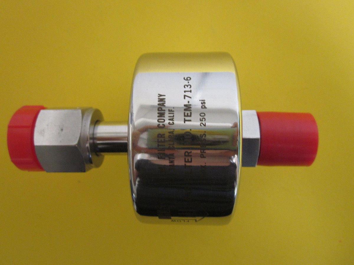 Used T.E.M. Gas Filter TEM-713-6, 1/2" Male/Female VCR Fittings, Glass Fiber Filter