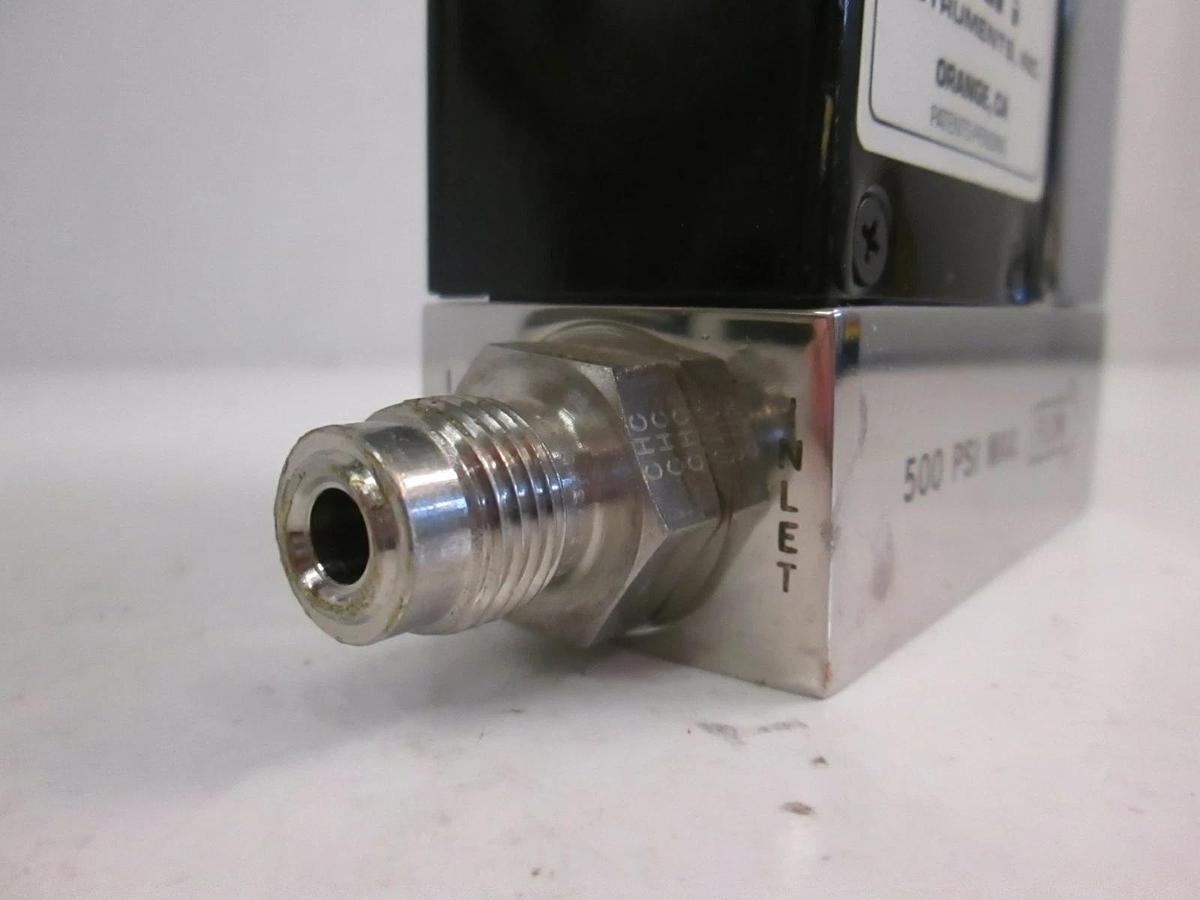 Used Unit UFC-1100 Mass Flow Controller, O2, 200 SCCM, Used