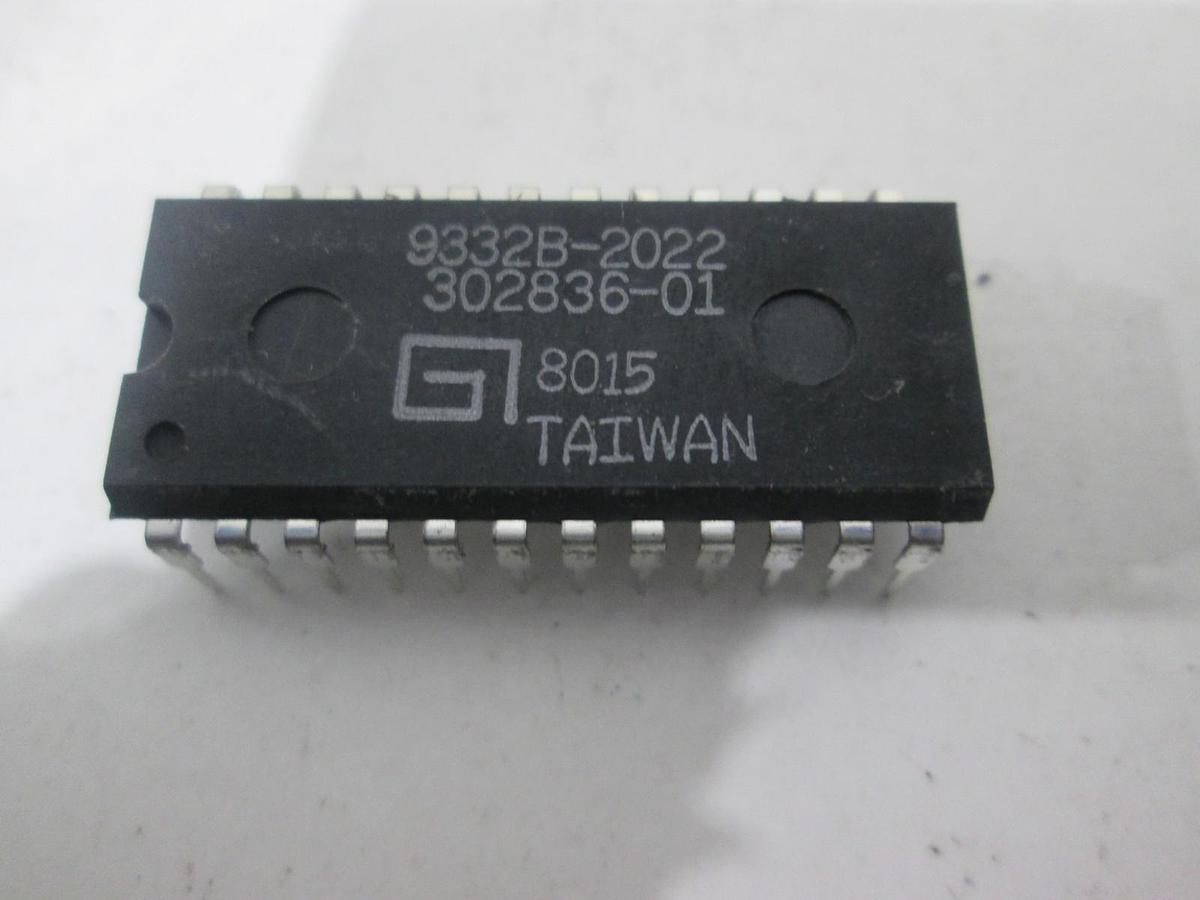 9332B-2022, 302836-01, Integrated Circuit, New, Lot of 15