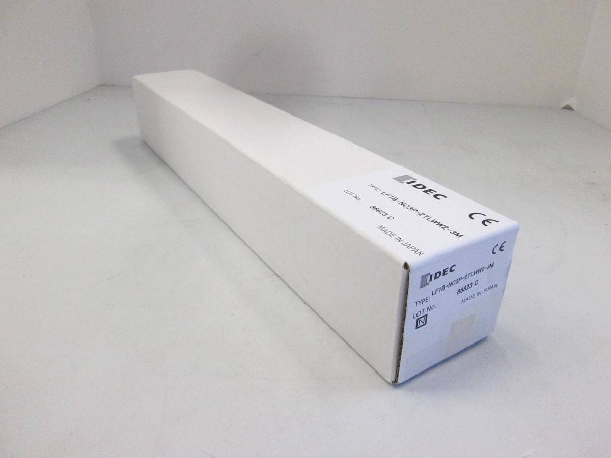 IDEC, LF1B-NC3P-2TLWW2-3M, Light Bar, New
