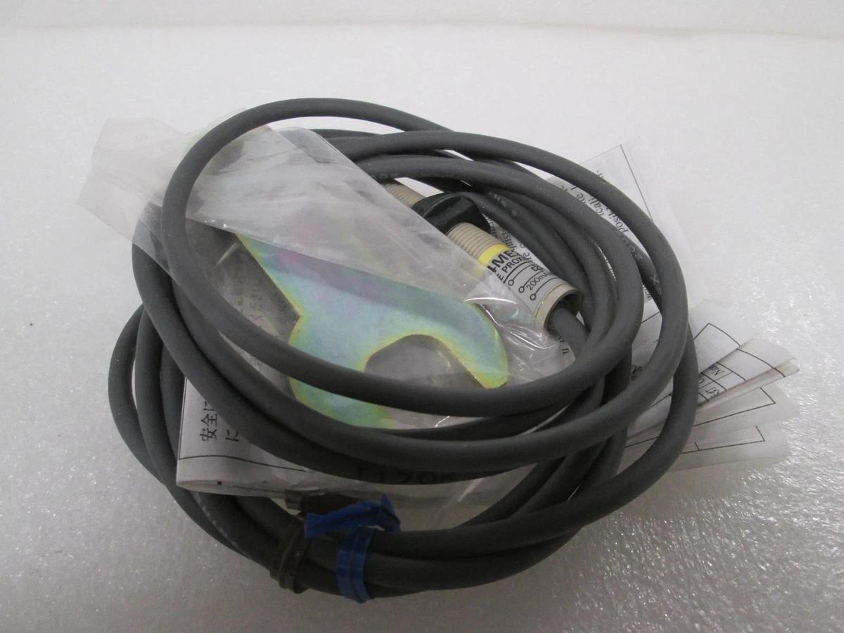Omron, E2K-X4ME2, Capacitive Proximity Sensor, New