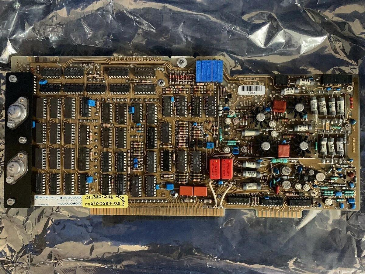 Used Tektronix 672-0687-05 Pin Electronics Card w/ 670-5348-03 Sample and Hold PCB
